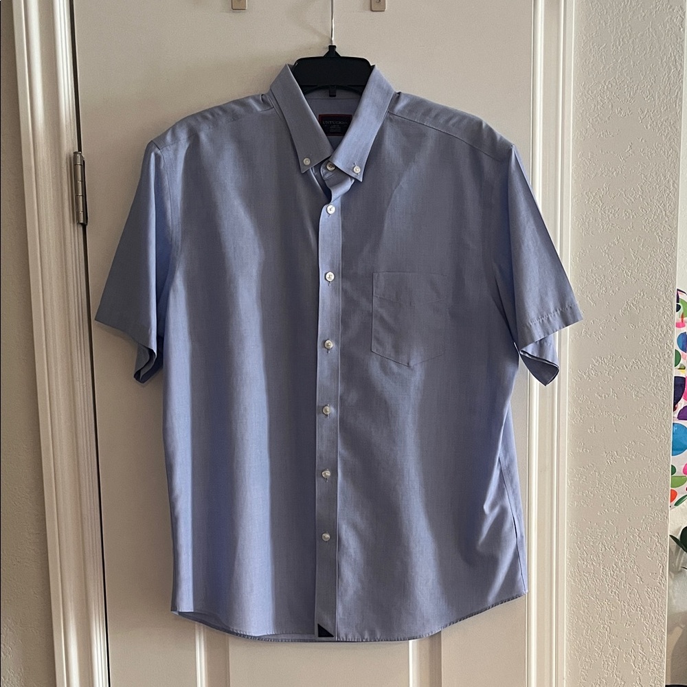 UNTUCKit Light Blue Casual Button Down Shirt